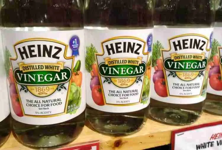 Ruitenwissers reinigen met azijn