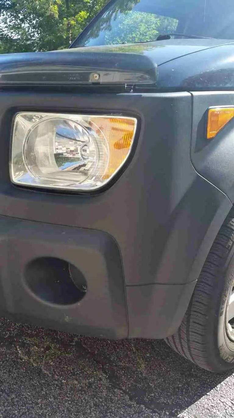 How to Remove Scratches From Black Plastic Bumpers