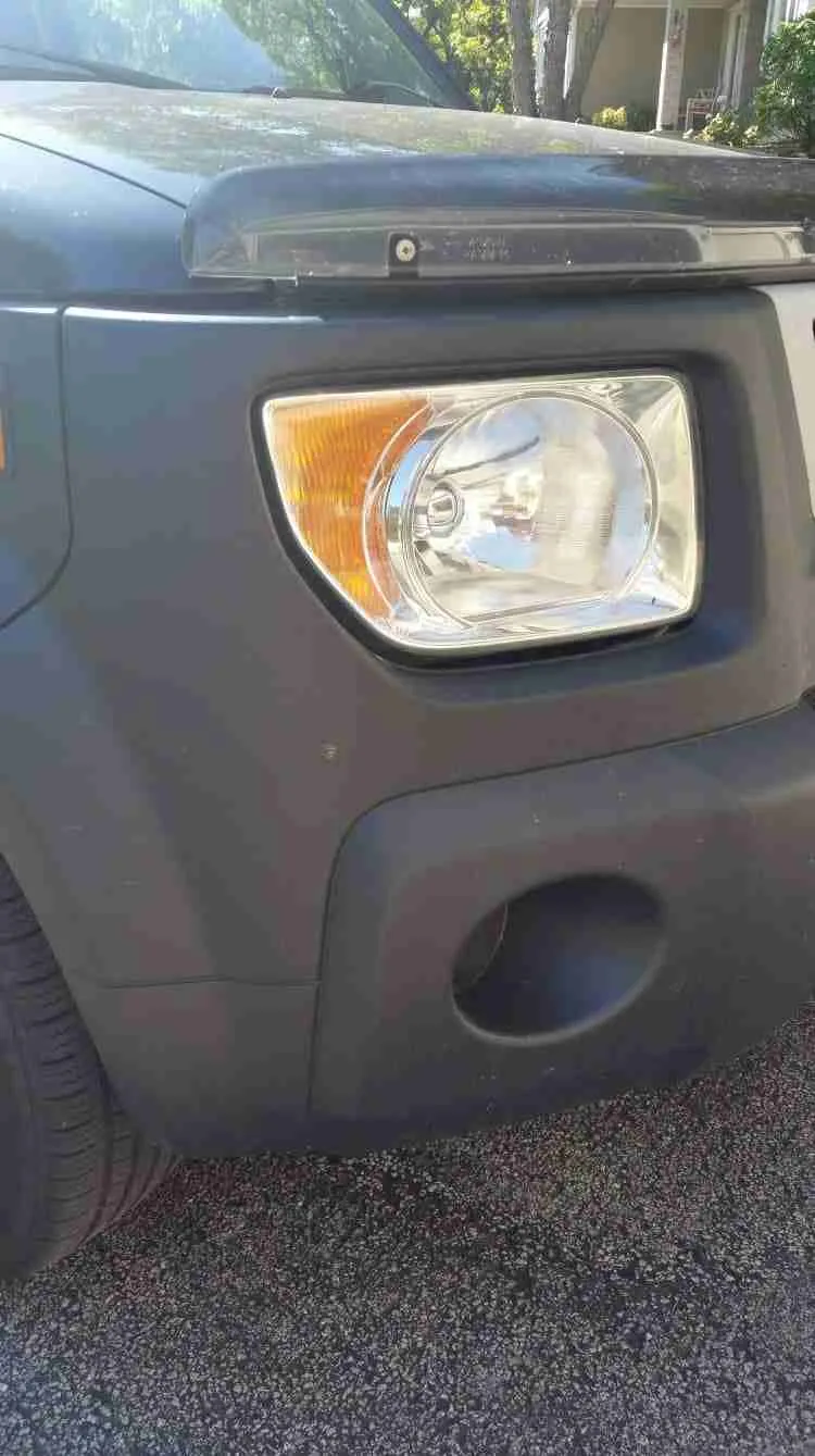 How to Remove Scratches From Black Plastic Bumpers