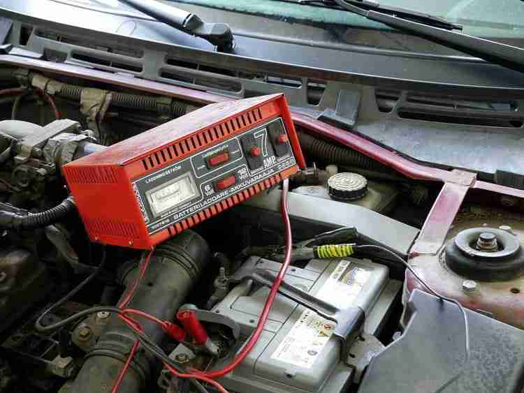 How To Keep Your Car Battery Charged When Not In Use