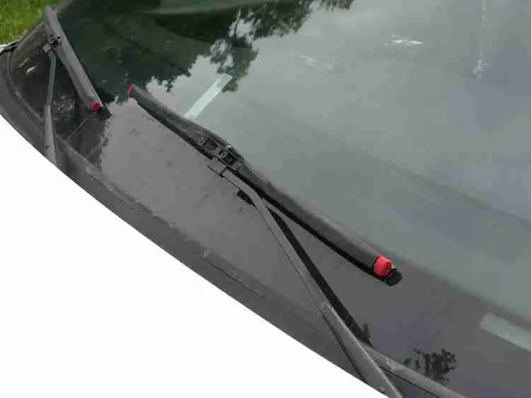 When Should You Change Your Car Wiper Blades?