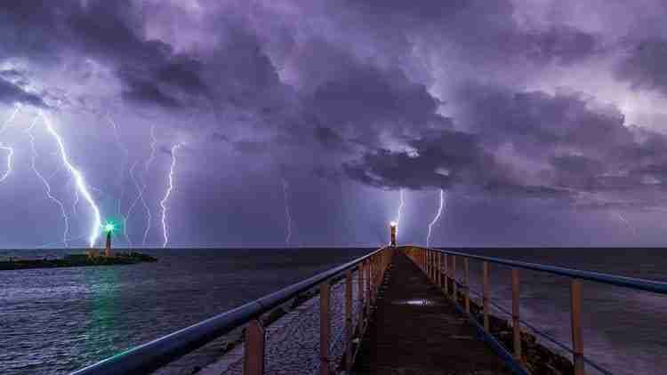 Should you stay in your car in a storm? What's the best thing to do?