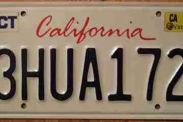 ¿Cuánto tiempo puede conducir con etiquetas caducadas en California?