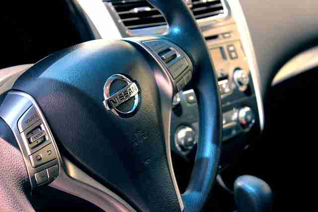 when did renault buy nissan