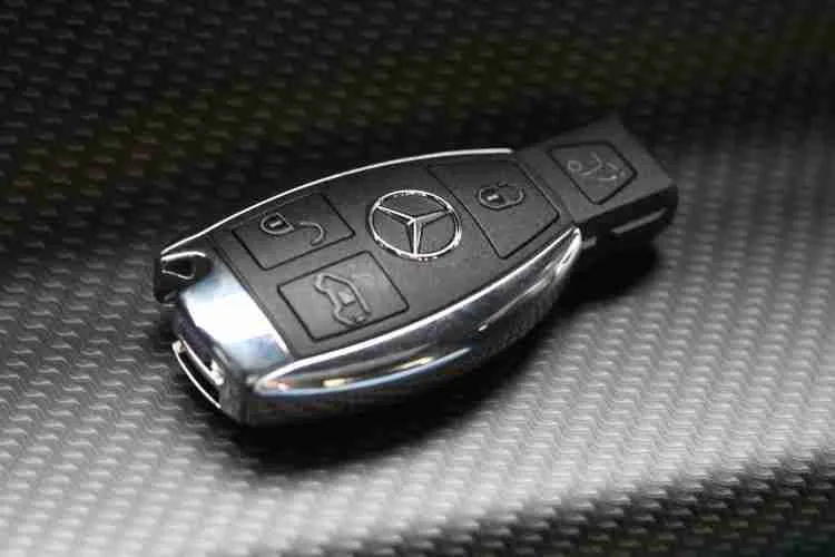 La forma más barata de reemplazar una llave Mercedes