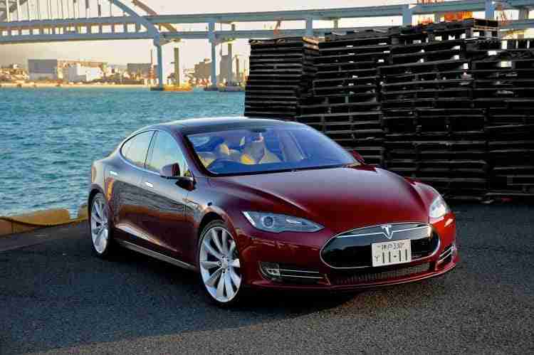 Hoeveel weegt een Tesla?
