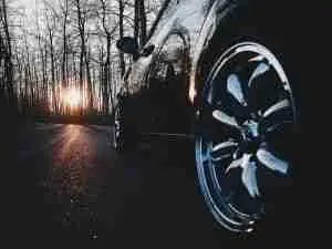 So wählen Sie die richtigen Reifen für Ihr Fahrzeug aus