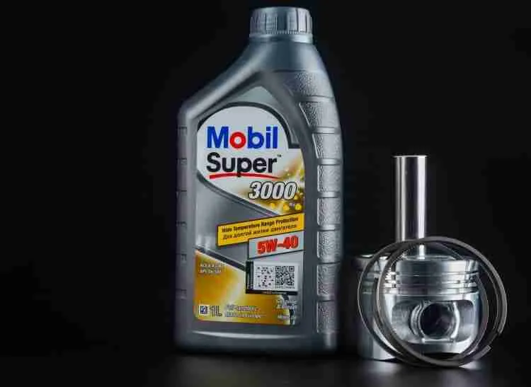 Can You Mix Synthetic Oil With Regular Oil?