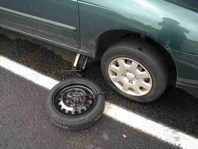Can I Drive With A Flat Tire